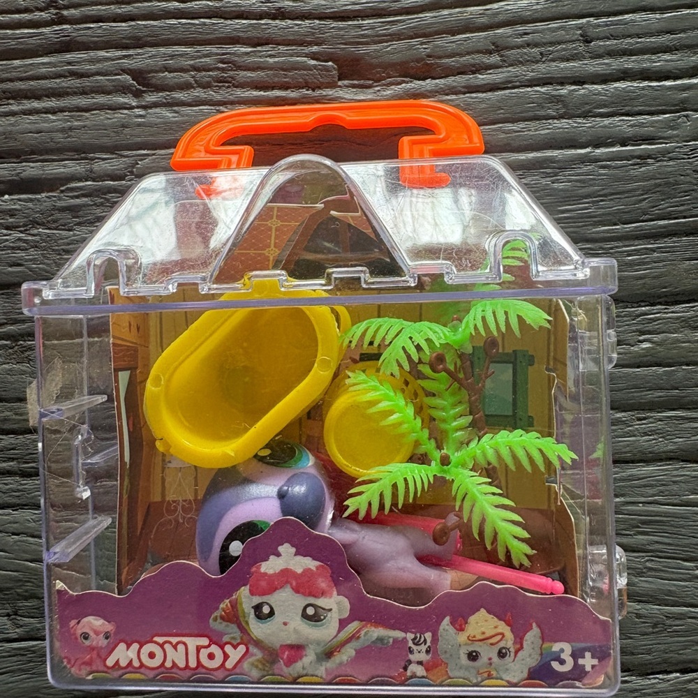 ❤️like 5 or 10 deal❤️ Pink Playset with Accessories -Toys